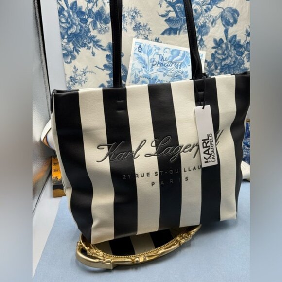 🆕 KARL LAGERFELD PARIS 🧿 NWT Hotel Beach Stripe Tote, Black & White - Picture 2 of 15